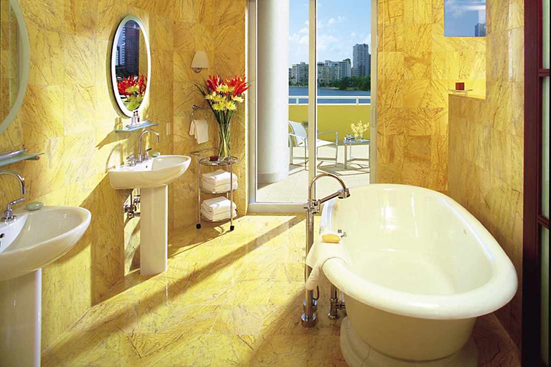 Premier Bay View Suite bathroom with bathtub